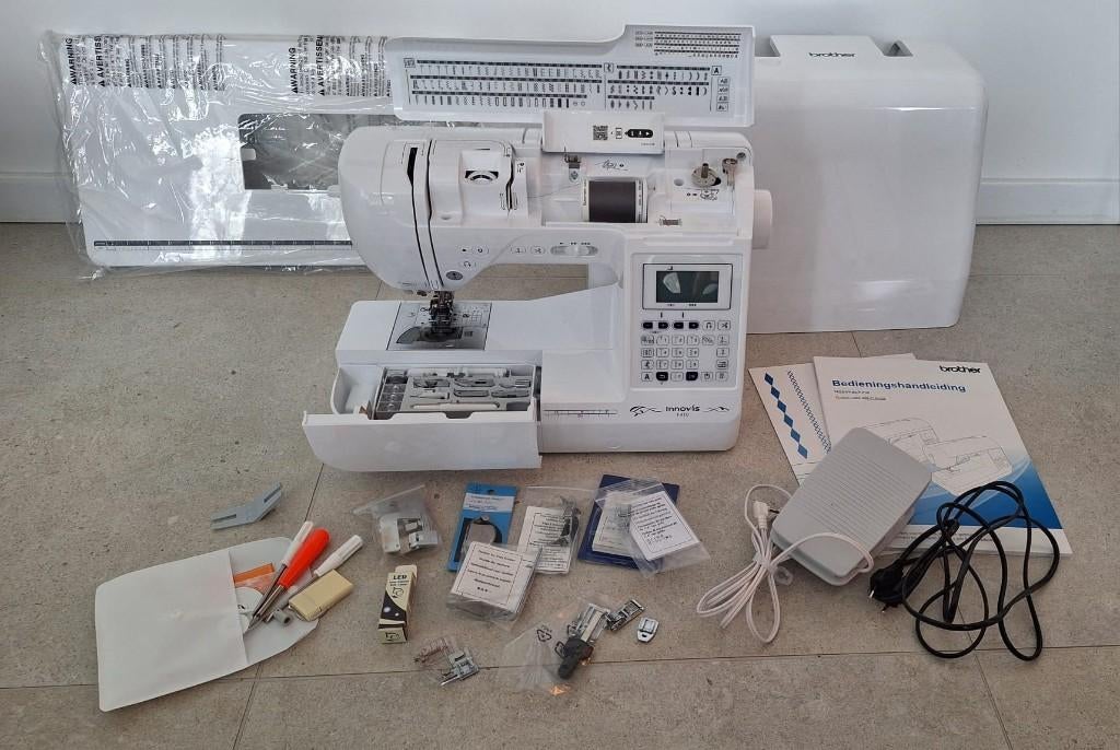 Brother F410 met ruime toebehoren, Enlèvement, Comme neuf, Machine à coudre, Brother