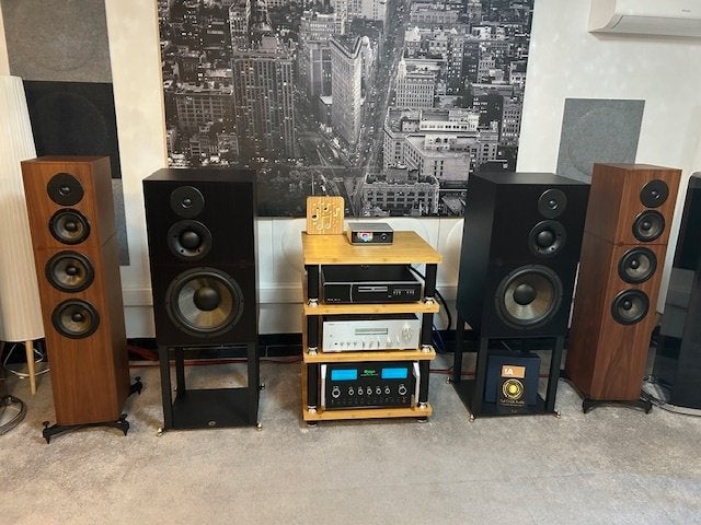 Revival Audio ATALANTE 4 walnut (SUPERDEAL) jonge 2dehands, Audio, Tv en Foto, Luidsprekerboxen, Vloerstaande luidspreker, Info@revivalaudio.com