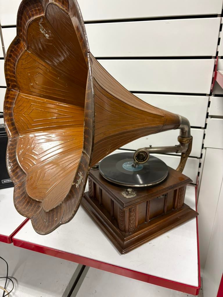 Antieke grammofoon met houten bel „Flower” - Circa 1910, Ophalen