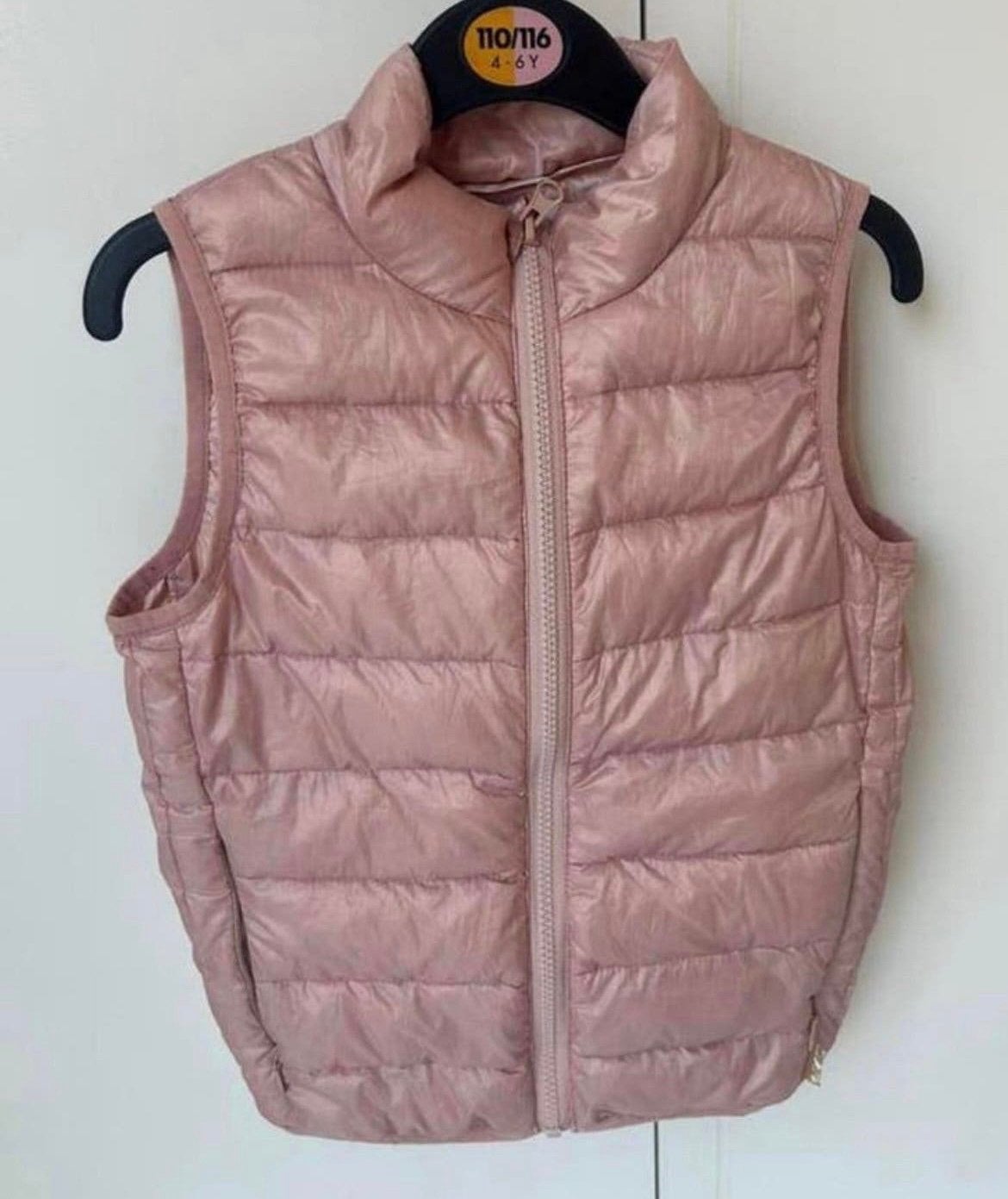 Lichtroze bodywarmer meisje: 7/8 jaar, Kinderen en Baby's, Ophalen of Verzenden, Zo goed als nieuw, Meisje, Trui of Vest