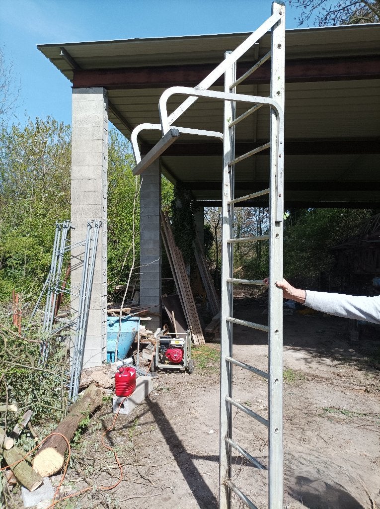 ECHELLES DE TOIT AVEC CROCHET, Bricolage & Construction, Enlèvement, Neuf, Échelle