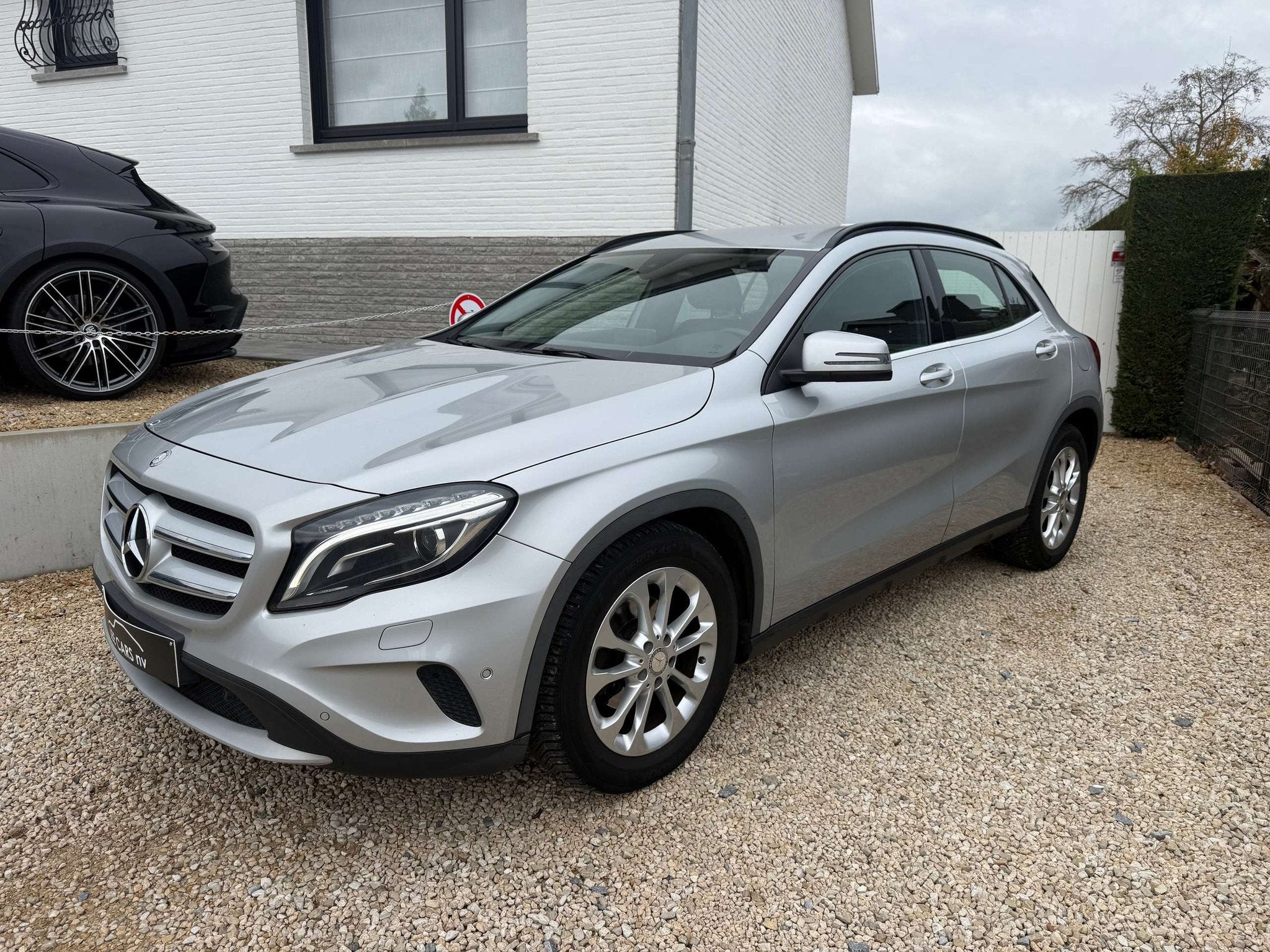 Mercedes-Benz GLA 180 GLA 180 NAVIGATIE,ALUAUT,AIRCO,HISTORI, Auto's, 122 pk, Gebruikt, 4 cilinders, Bedrijf