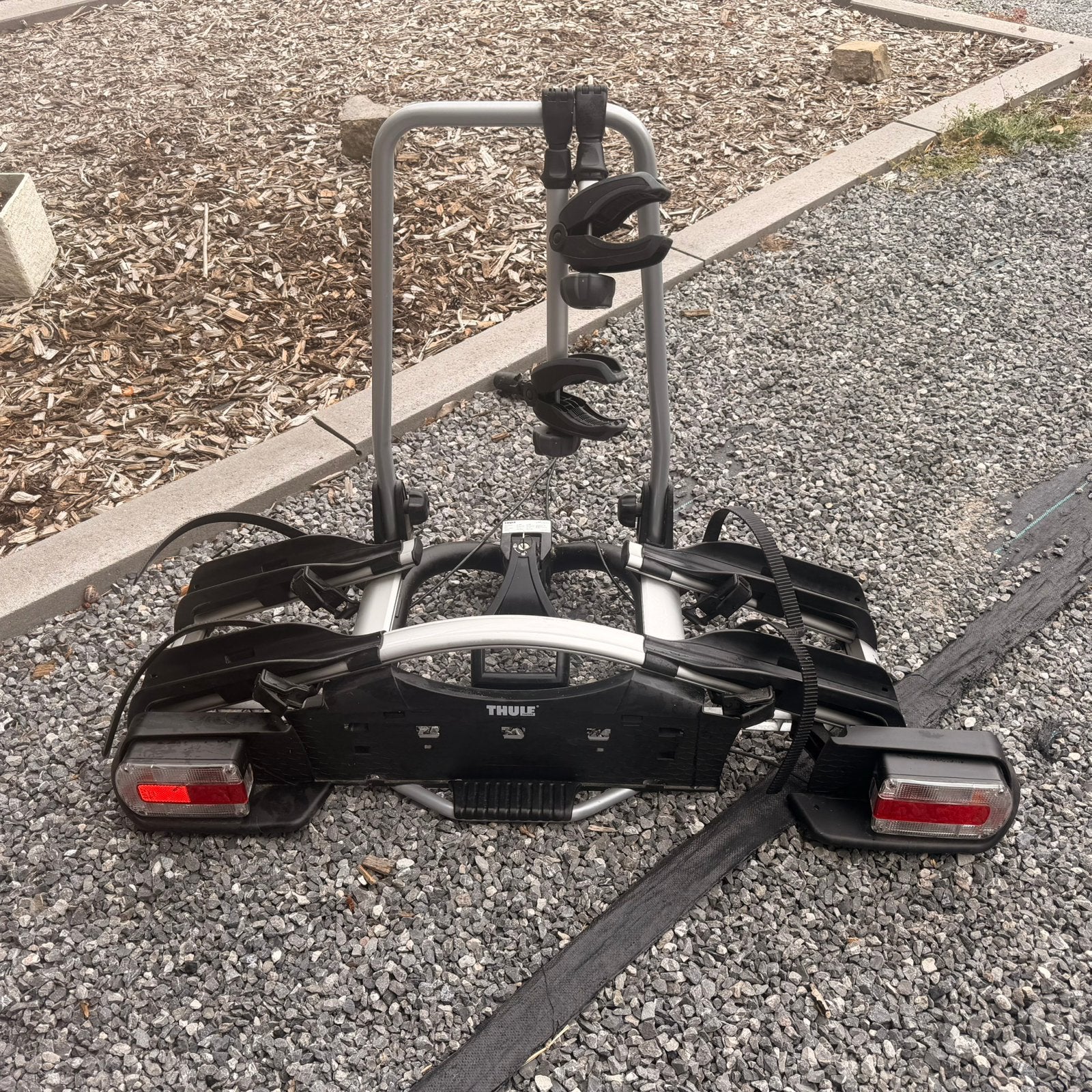 Thule fietsenrek voor 2 fietsen., Auto diversen, Fietsendragers, Zo goed als nieuw, 2 fietsen, Elektrische fiets, Ophalen