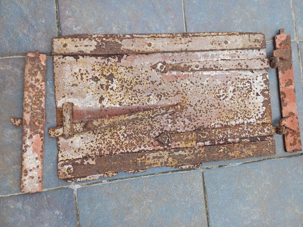 Antiek ovendeur, Ophalen