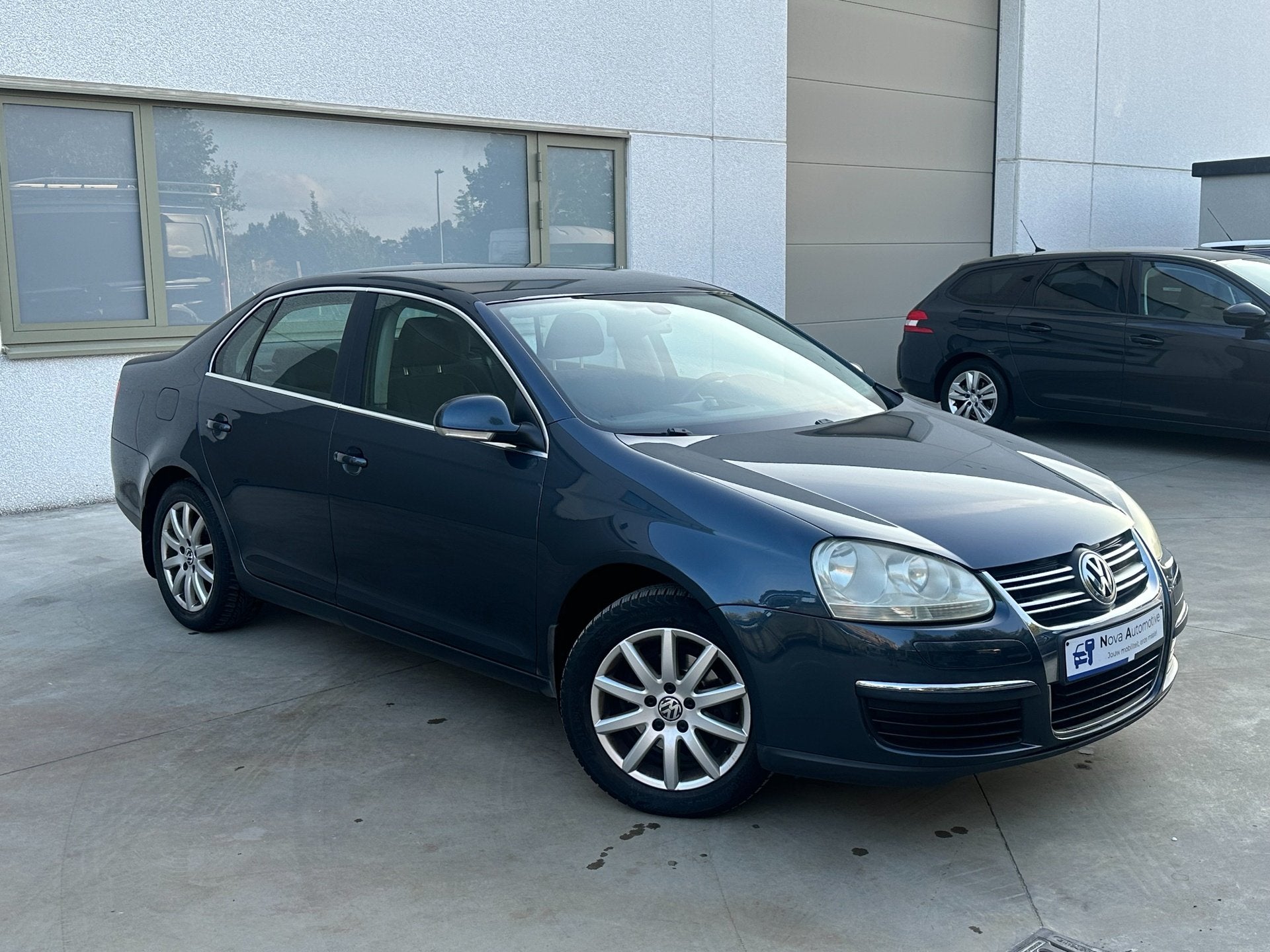 Volkswagen Jetta 1.6 Benzine – Navigatie – Bluetooth –, Autos, Argent ou Gris, Achat, Entreprise, Noir