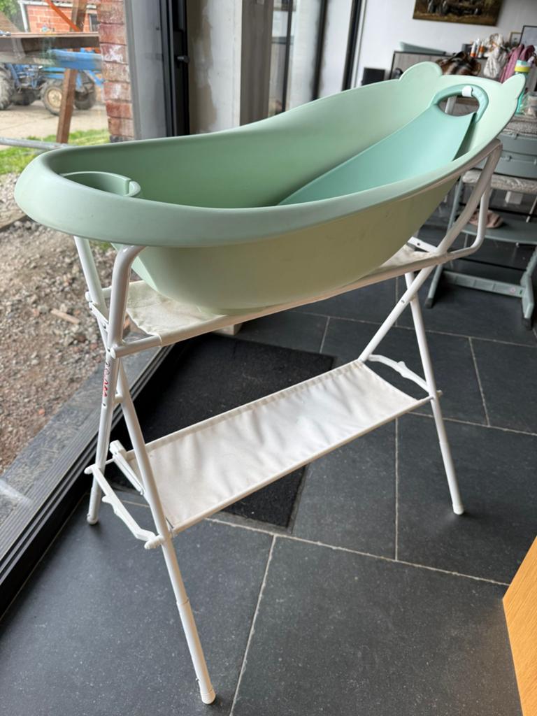Baignoire pour bébé sur support, Enfants & Bébés, Enlèvement, Utilisé, Baignoire, Autres marques