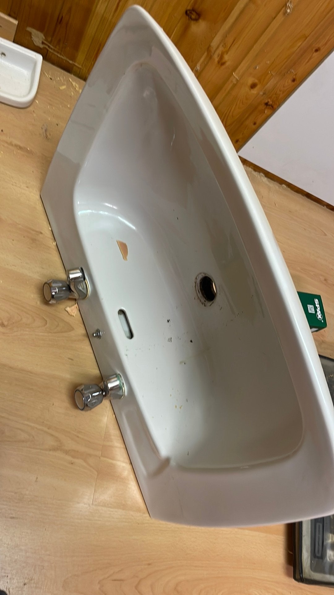 Vintage wasbak met kranen, Huis en Inrichting, Badkamer | Badkamermeubels, Ophalen, Gebruikt