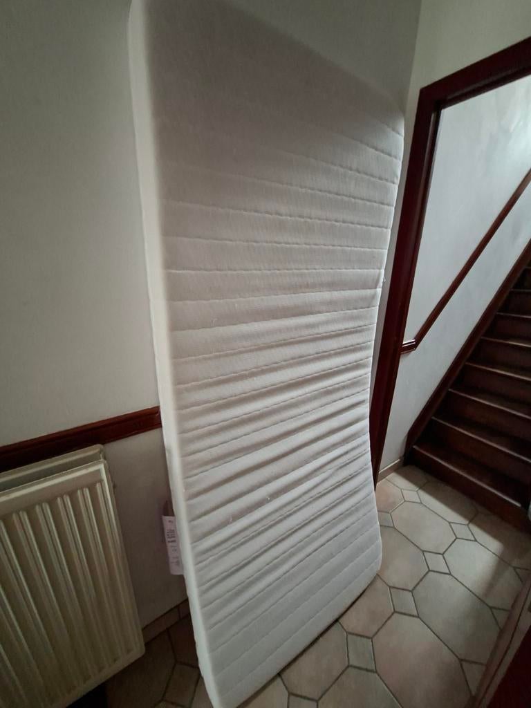 Matelas pour lit simple, Enlèvement