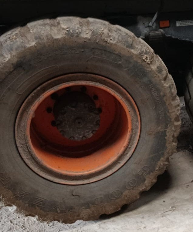 Banden en velgen 650/55R25, Ophalen