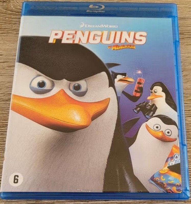 Blu-ray disc: Penguins of Madagascar, CD & DVD, Enlèvement ou Envoi, Dessins animés et Film d'animation, Néerlandais, Comme neuf