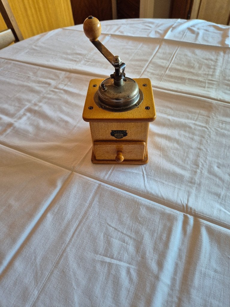 Antieke koffiemolen, Antiek en Kunst, Ophalen