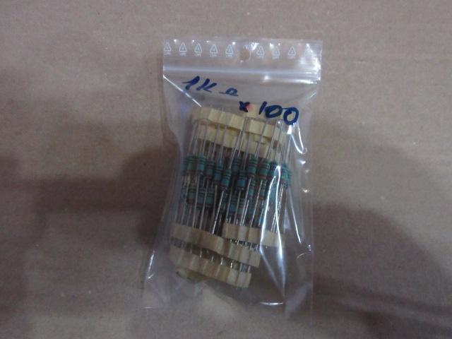 Set van 100 nieuwe 1000 ohm 1k-weerstanden, Hobby en Vrije tijd, Elektronica-componenten, Ophalen of Verzenden, Nieuw