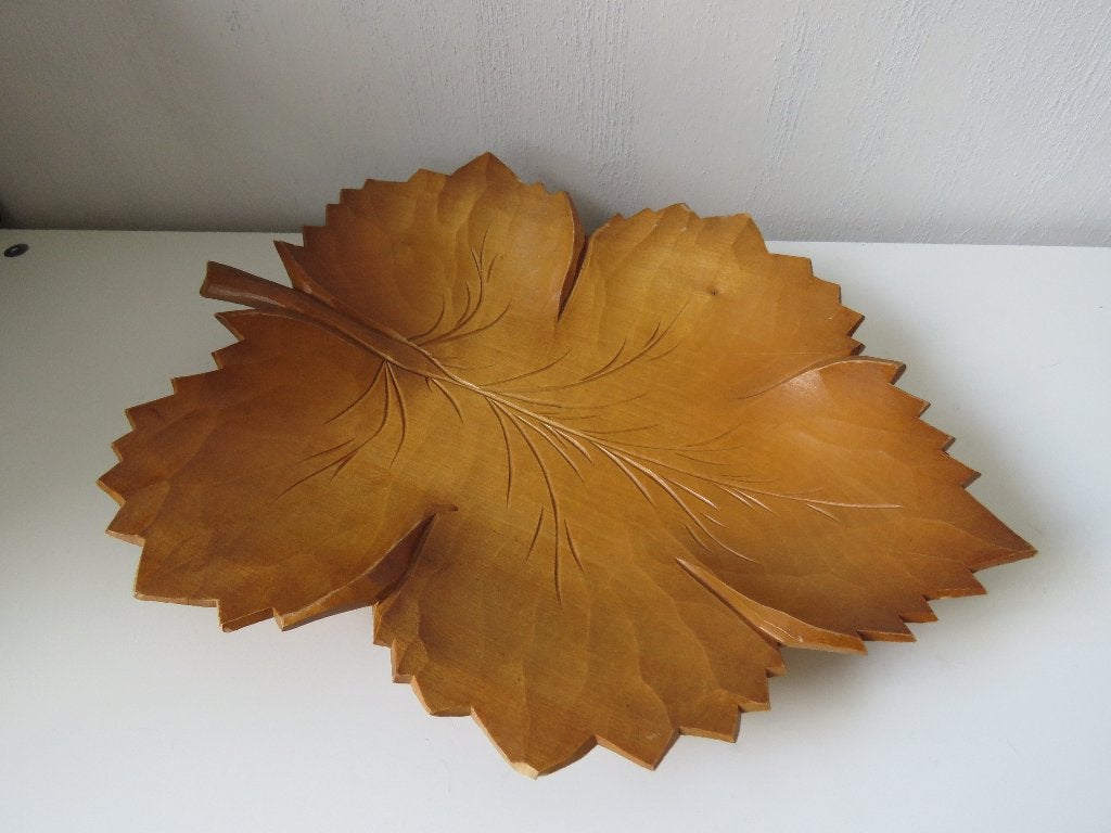 Feuille en bois sculptée, Enlèvement ou Envoi