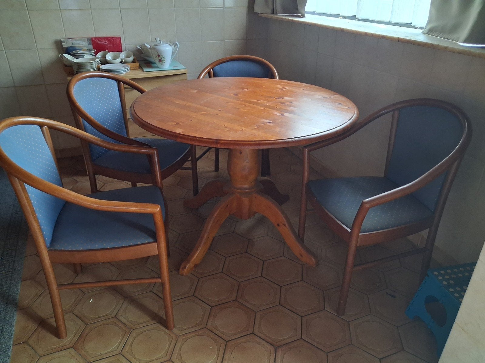 Keukentafel, Ophalen