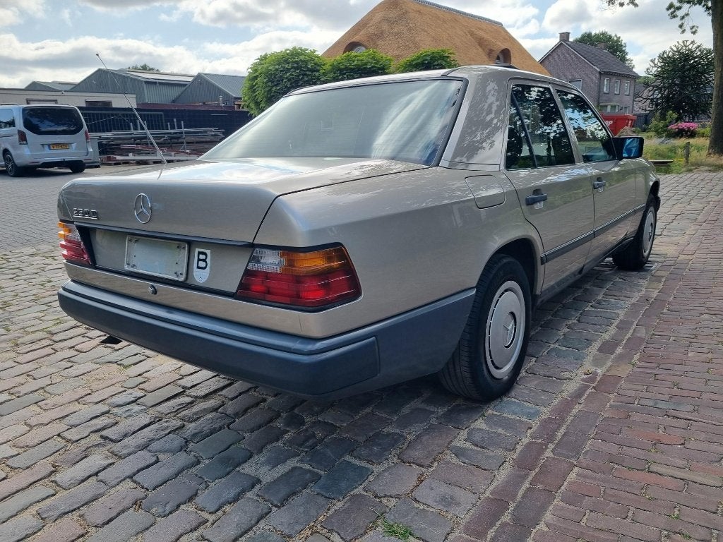 Mercedes 250d Aut. W124 Schuifdak ABS Carpass Oldtimer, foto 5