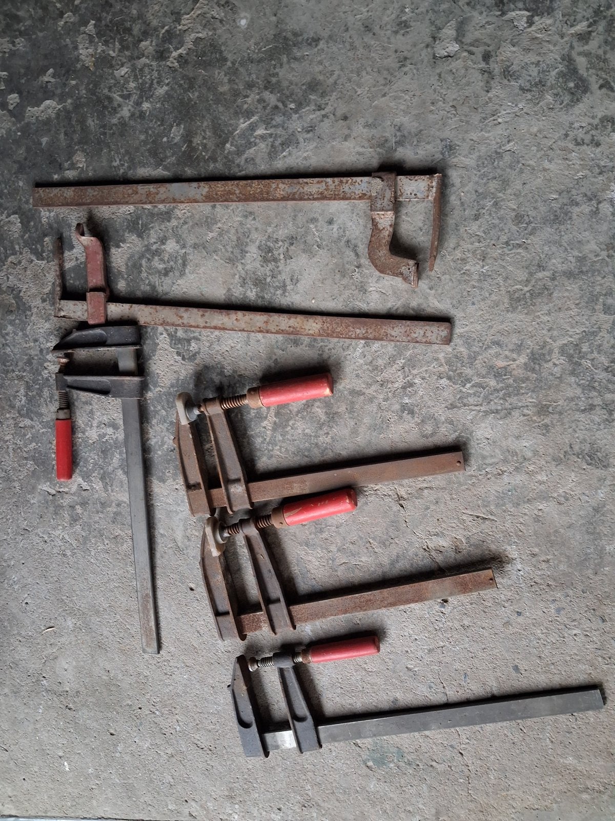 Un lot de 6 serre-joints de maçon, Enlèvement, Comme neuf