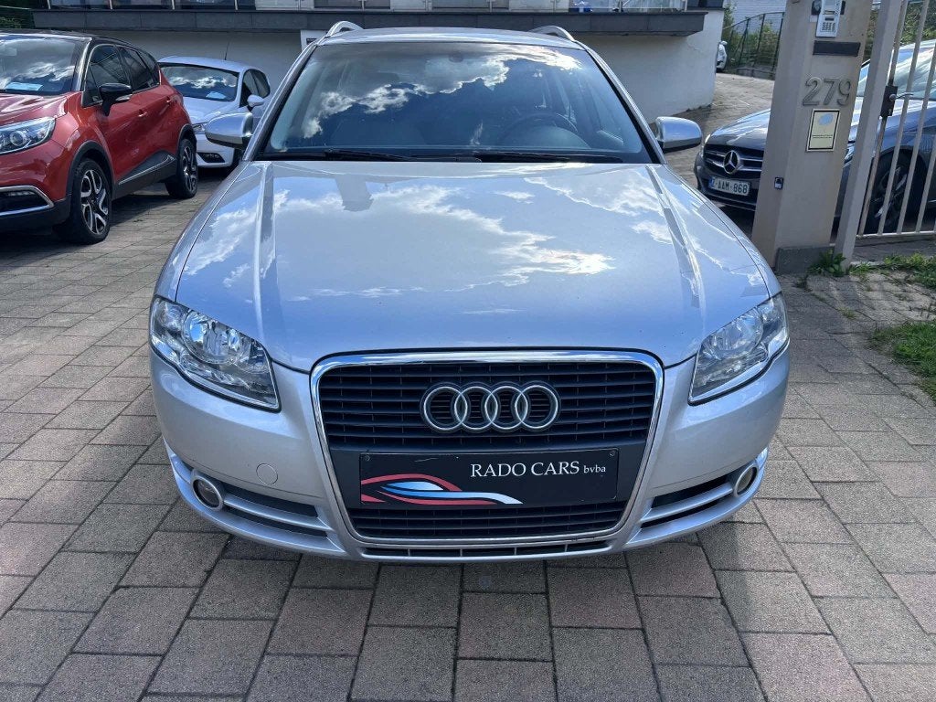 Audi A4 break à partir de 2007, Argent ou Gris, Entreprise, A4, 5 portes