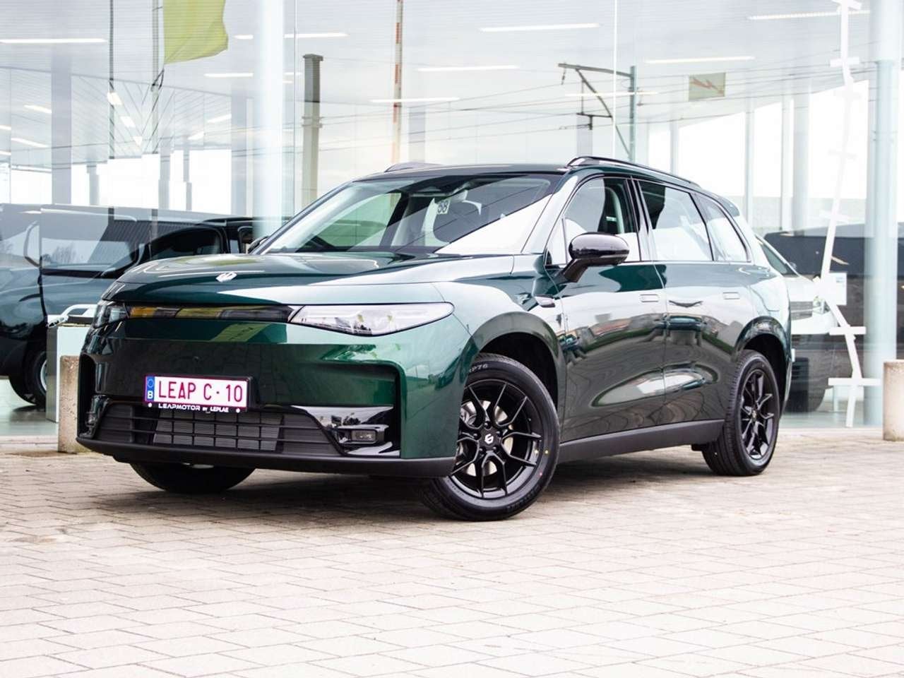 Leapmotor C10 LIFE HYBRID EV STOCK|DIRECT LEVERBAAR|, Auto's, Leapmotor, Zwart, 0 kg, Te koop, 0 kg