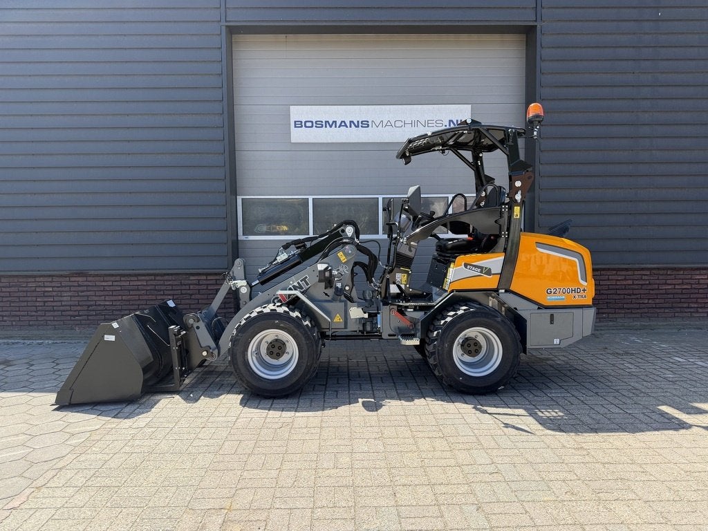 Giant G2700 X-TRA HD+ minishovel NIEUW skid banden €695 LE, Zakelijke goederen, Tobroco, Info@tobroco.nl, Sprendlingenstraat 57
5061 KM  Oisterwijk, NL