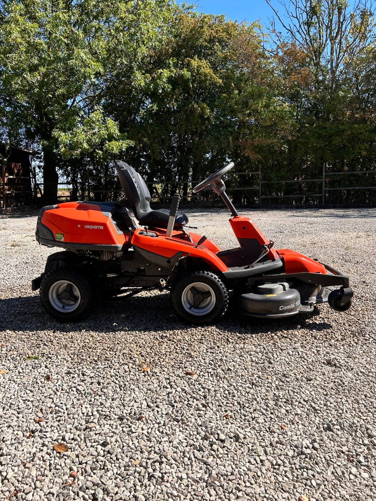 Husqvarna rider 320 awd 4x4, Tuin en Terras, Zitmaaiers, Ophalen, Gebruikt