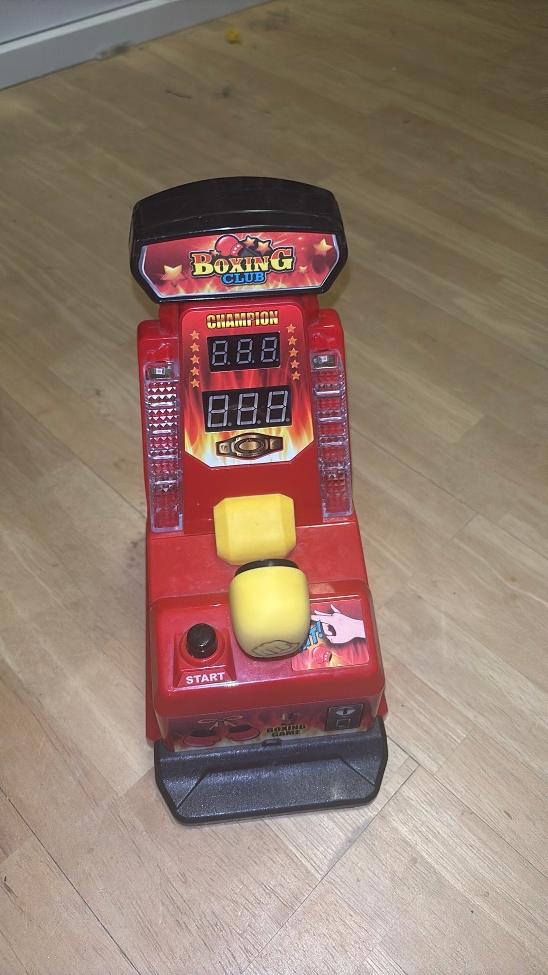 Decoratieve boxing game, Ophalen, Gebruikt