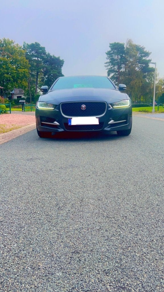 Jaguar XE, Autos, Cuir, Argent ou Gris, Achat, Euro 6