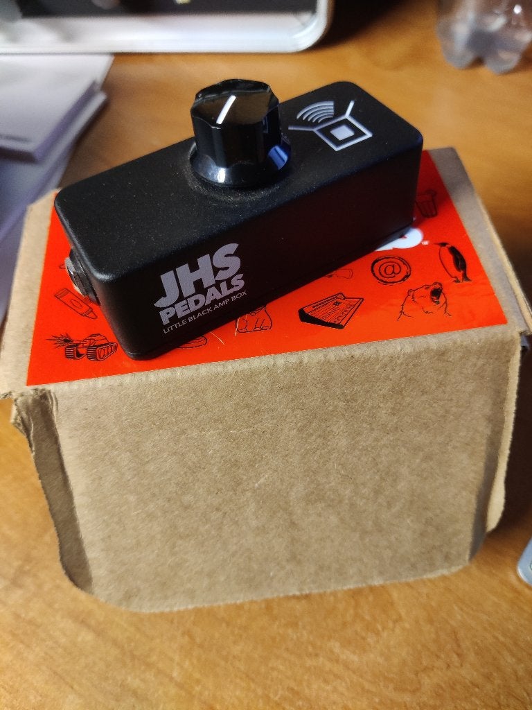 power attenuator voor fx loop (jhs little black amp box), Muziek en Instrumenten, Ophalen, Zo goed als nieuw