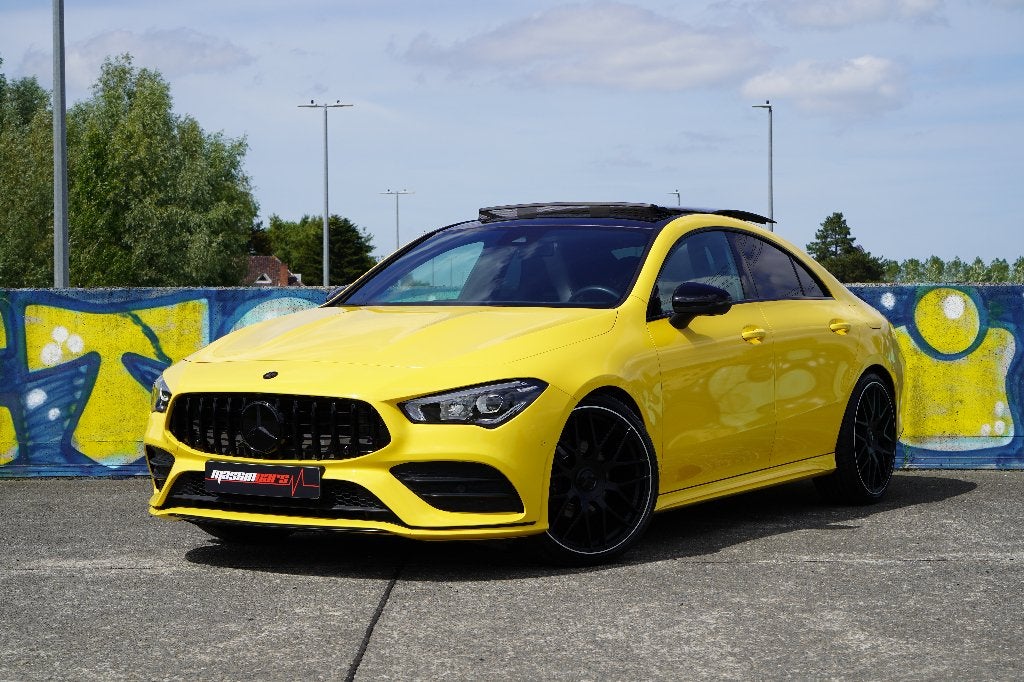 Mercedes CLA 180 Coupé Full AMG Sun Yellow, Auto's, 4 cilinders, Bedrijf, 5 zetels, 1332 cc