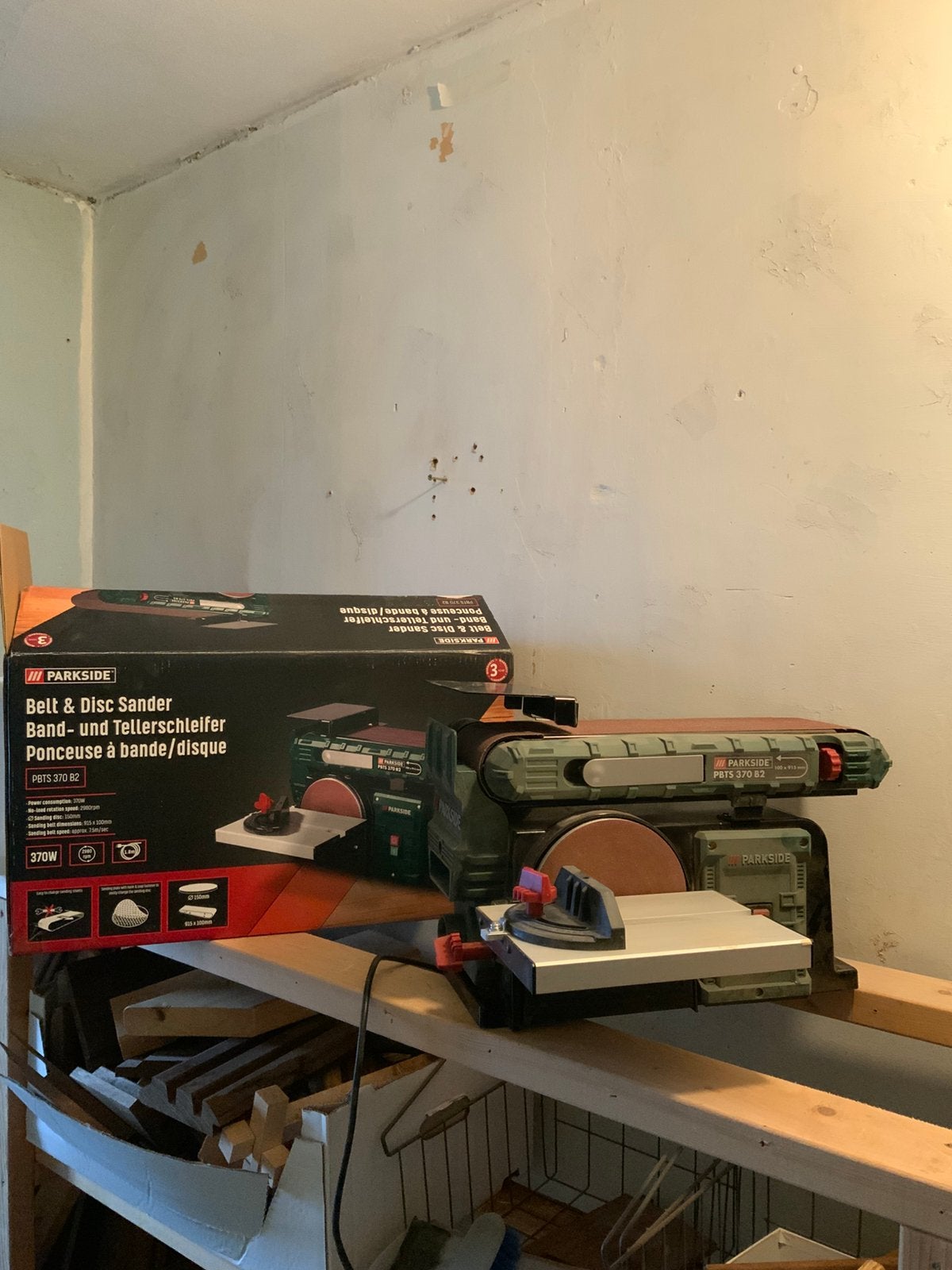Belt sander, bandschuurmachine, Enlèvement ou Envoi, Comme neuf, Moins de 70 cm, Étau