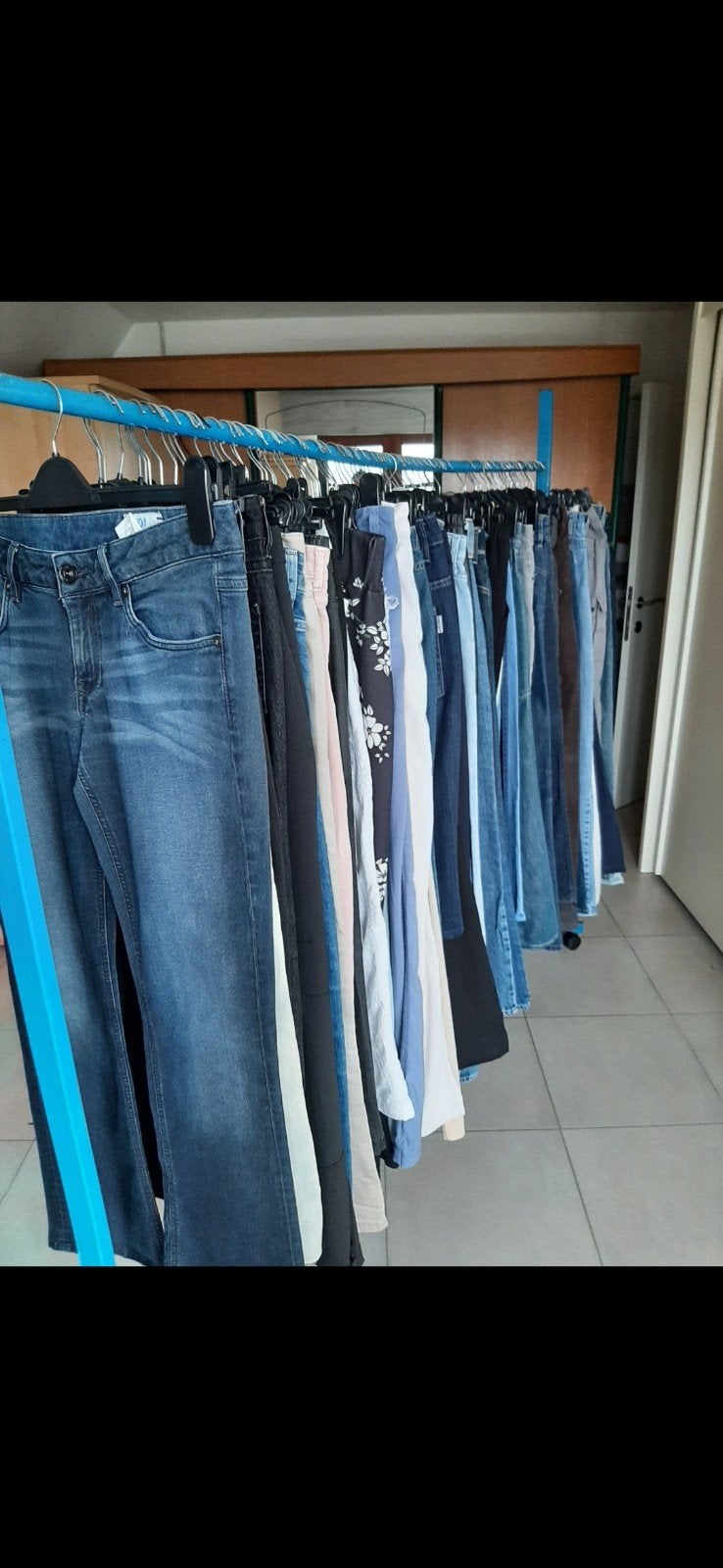 200 broeken dames alle maten 4€/stuk of 395 € alles, Kleding | Dames, Broeken en Pantalons, Ophalen of Verzenden, Zo goed als nieuw