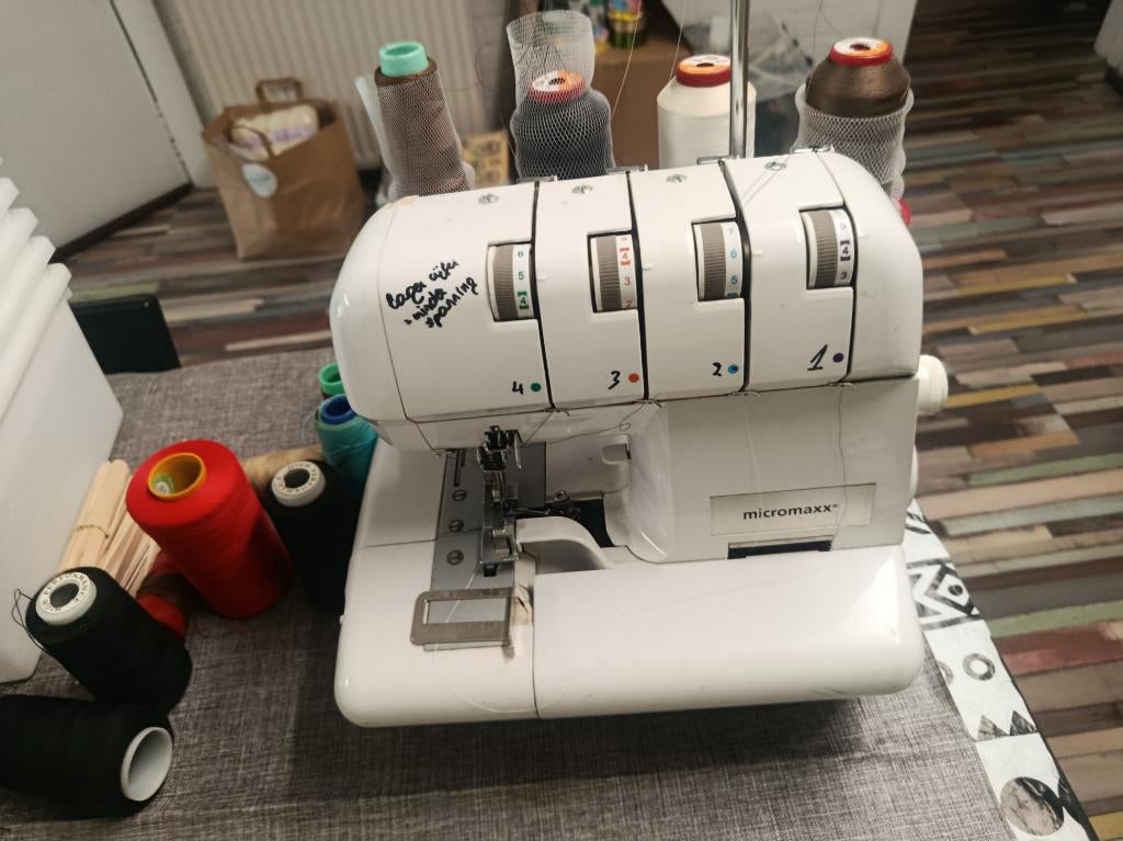 overlock, Ophalen, Zo goed als nieuw, Lockmachine, Overige merken