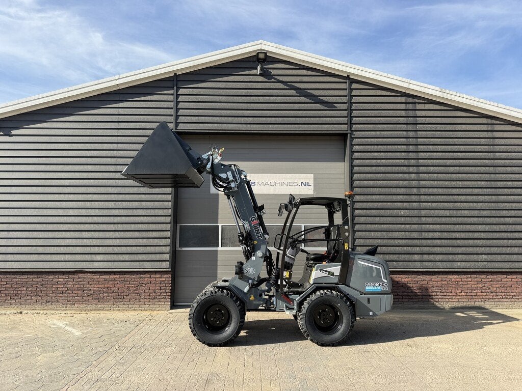 GIANT G2700 TELE HD+ minishovel NIEUW €899 LEASE, Tobroco, Info@tobroco.nl, Sprendlingenstraat 57
5061 KM  Oisterwijk, Wiellader of Shovel