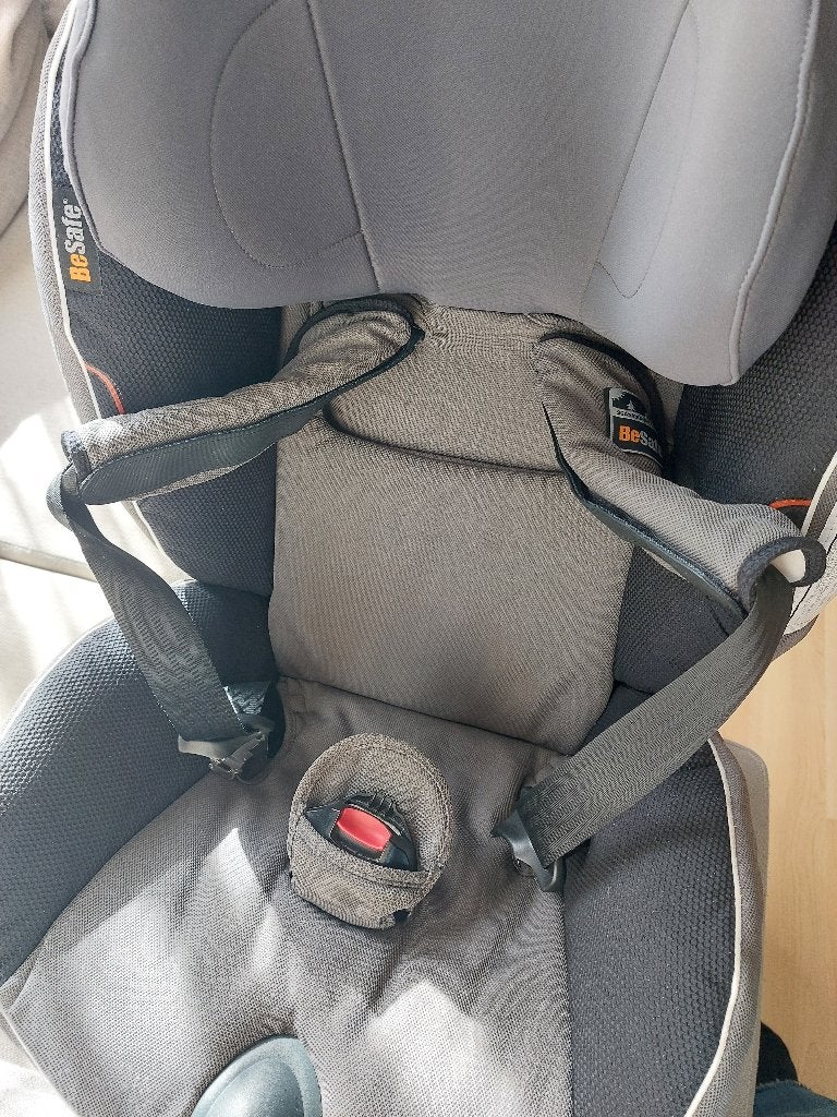 BeSafe autostoel IZI Combi X3 isofix, Kinderen en Baby's, Autostoeltjes, Ophalen, Zo goed als nieuw, Slaapstand, Autogordel of Isofix