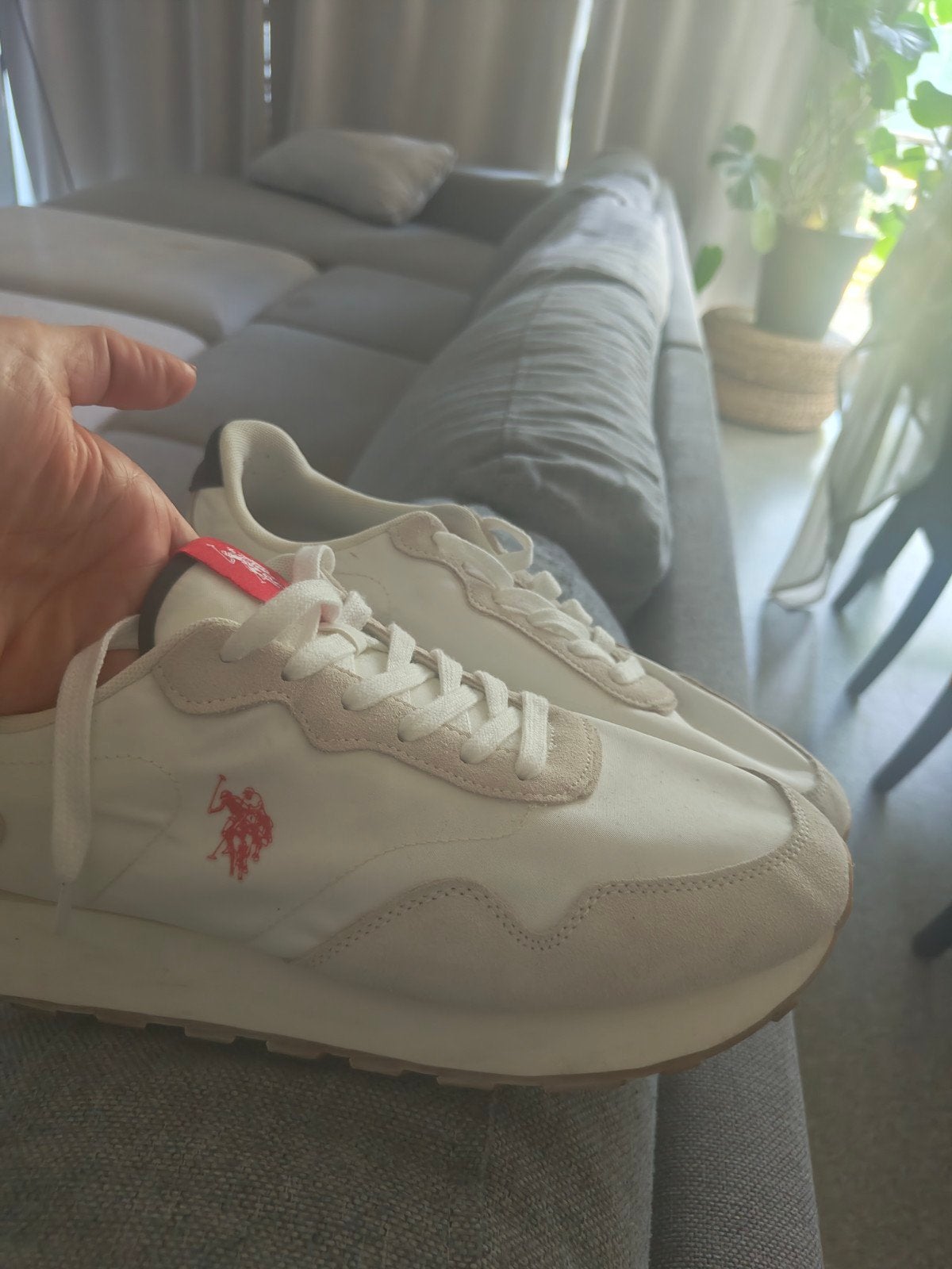 2 p loop- (Nike vomero, brooks 1 p sportieve schoen te koop., Ophalen, Schoenen