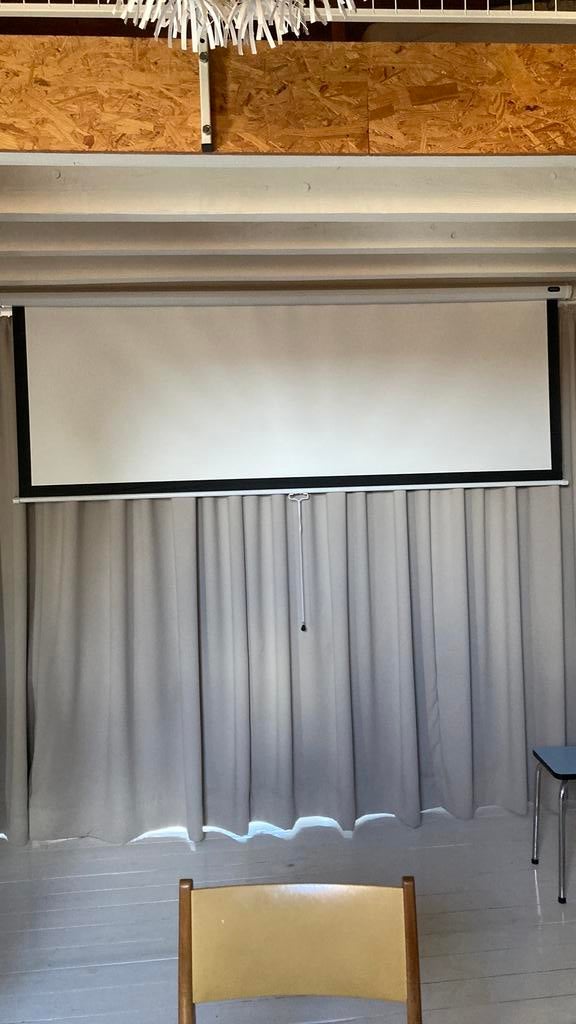 PROJECTIESCHERM / BEAMERSCHERM 4:3  Celexon (240cm/180cm), Enlèvement, Comme neuf