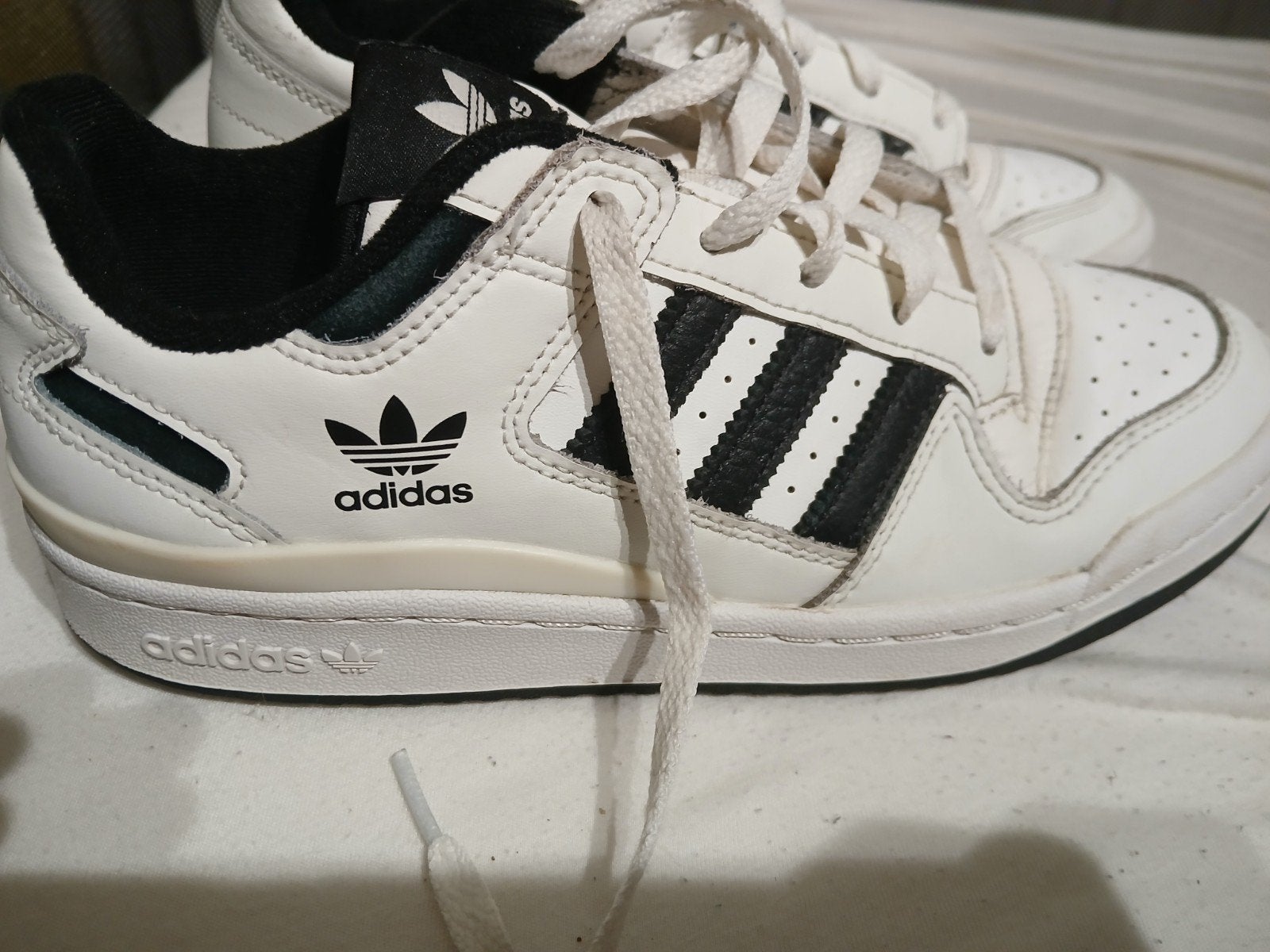 Adiddas schoenen maat 39, Sports & Fitness, Basket, Enlèvement, Chaussures