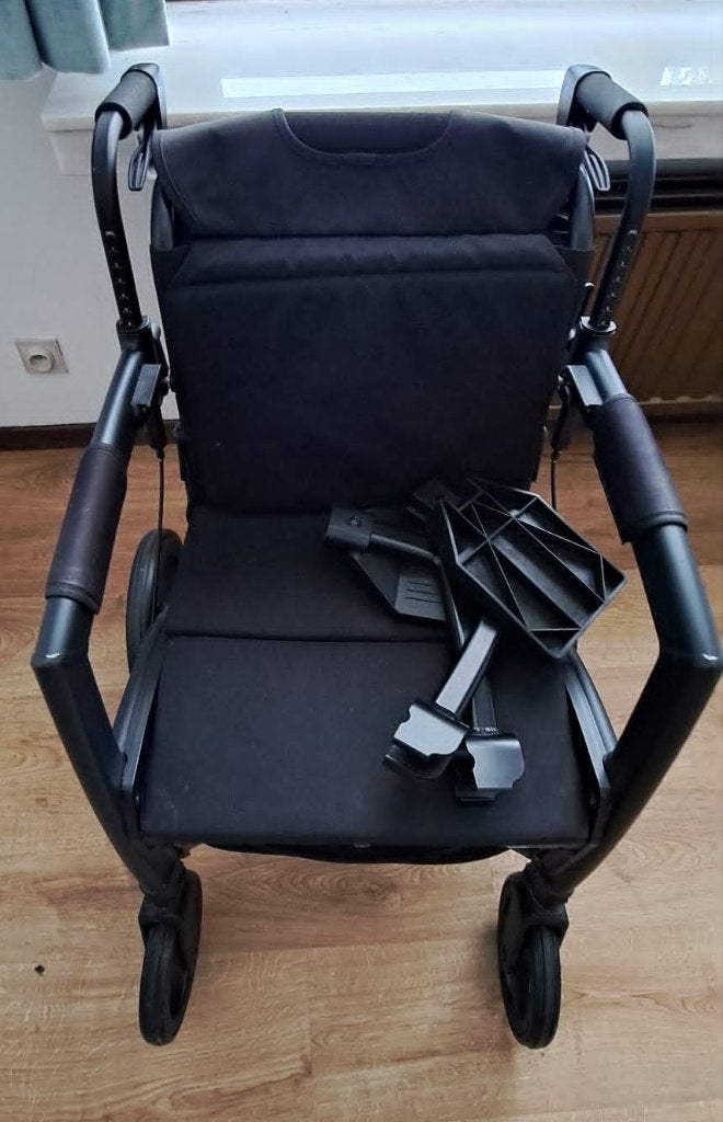 Rolstoel en rollator in 1 - Rollz Motion, Ophalen, Inklapbaar, Zo goed als nieuw, Handbewogen rolstoel