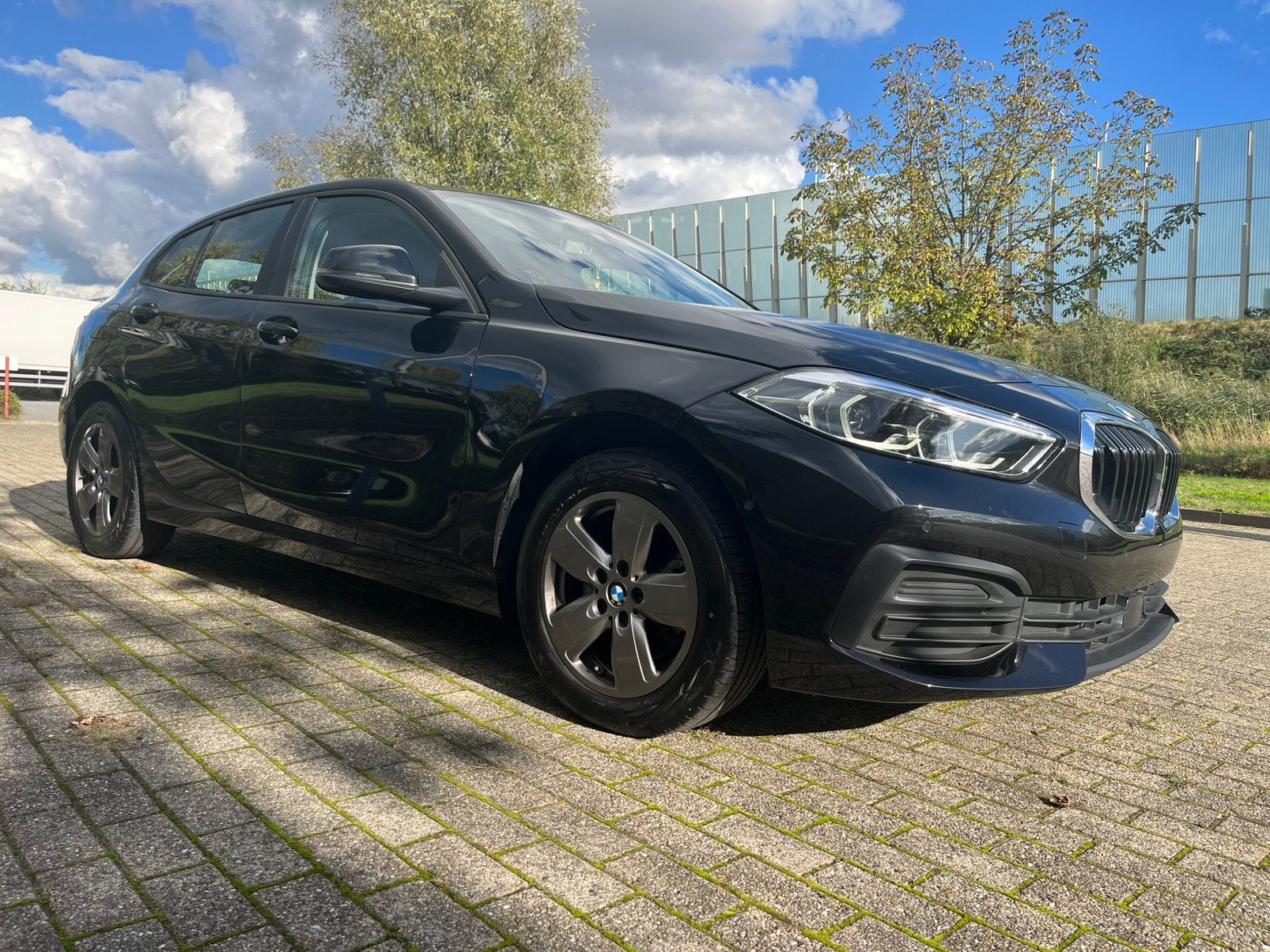BMW 118i 2022/93000 km/Automatique, Autos, Achat, Euro 6, Entreprise, 5 places