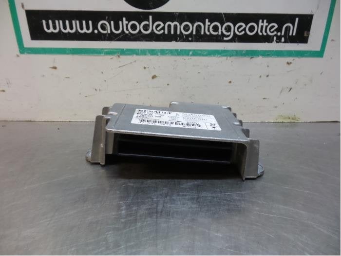 Airbag Module van een Renault Clio (Clio 3 06-), Gebruikt, -, Renault, -