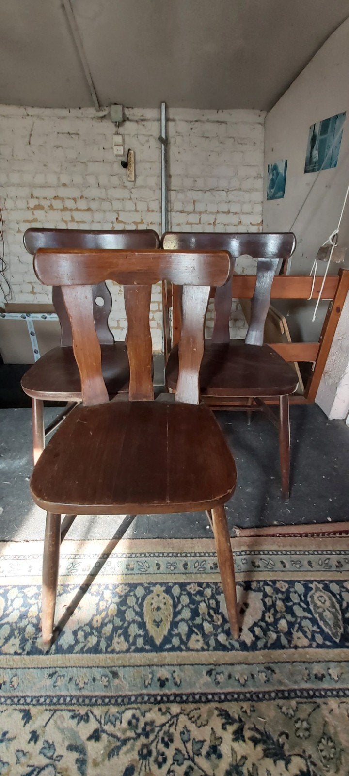 oude cafestoelen, Ophalen