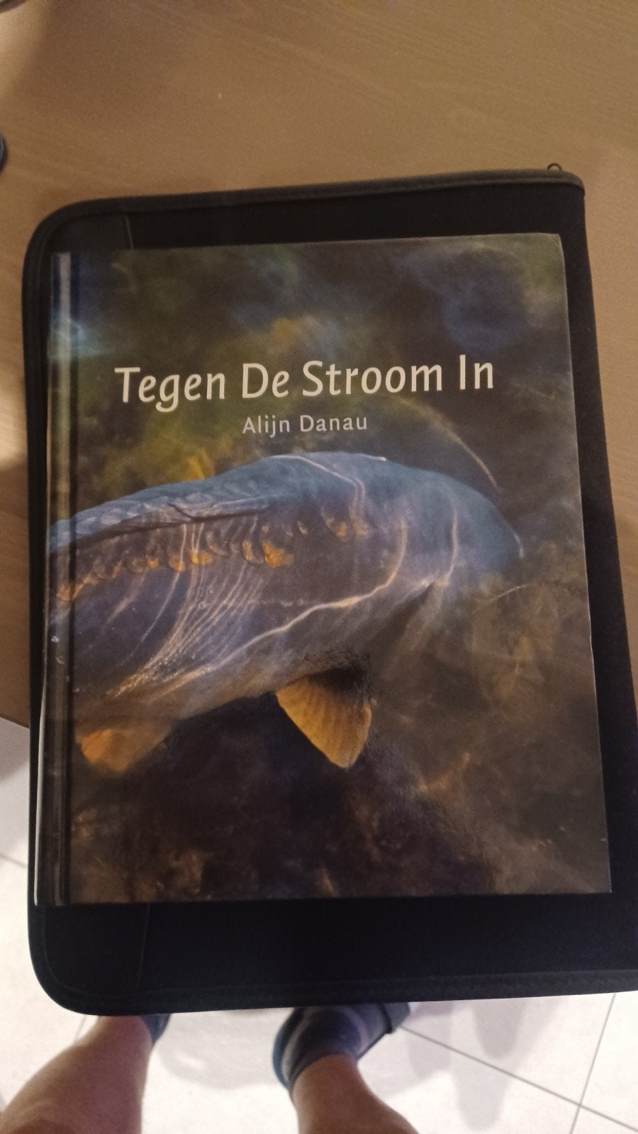 Karpervissen boeken, Watersport en Boten, Ophalen of Verzenden, Zo goed als nieuw