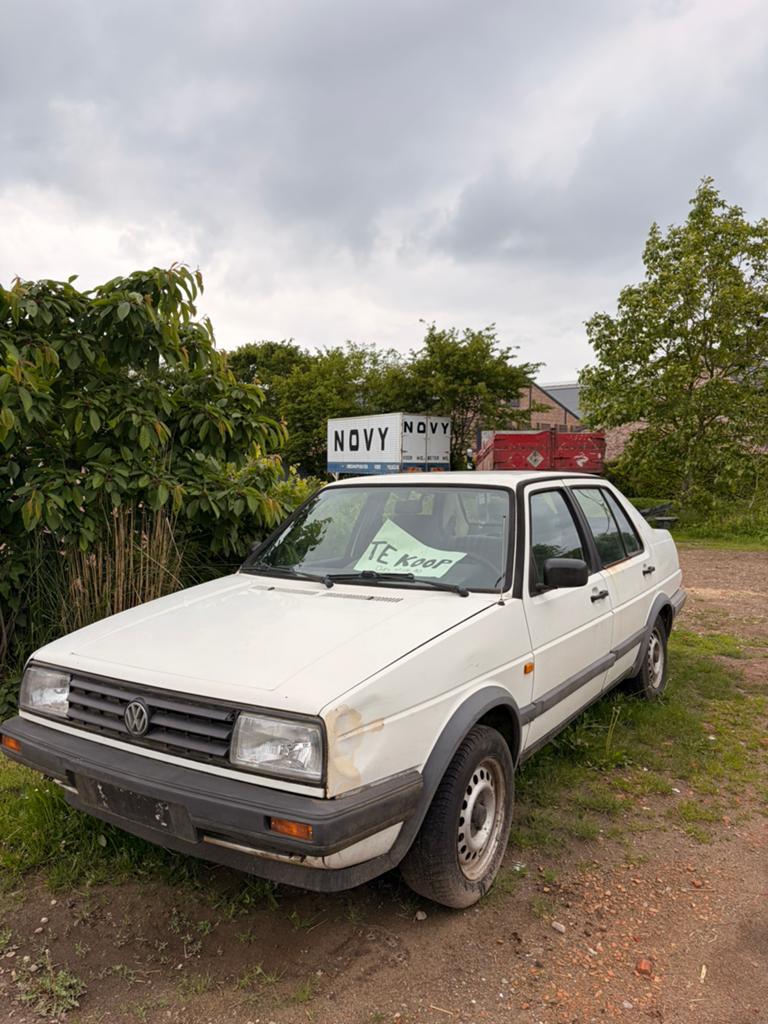 Oldtimer Volkswagen Jetta 1.3 - 1988, Voorwielaandrijving, Stof, Volkswagen, Wit