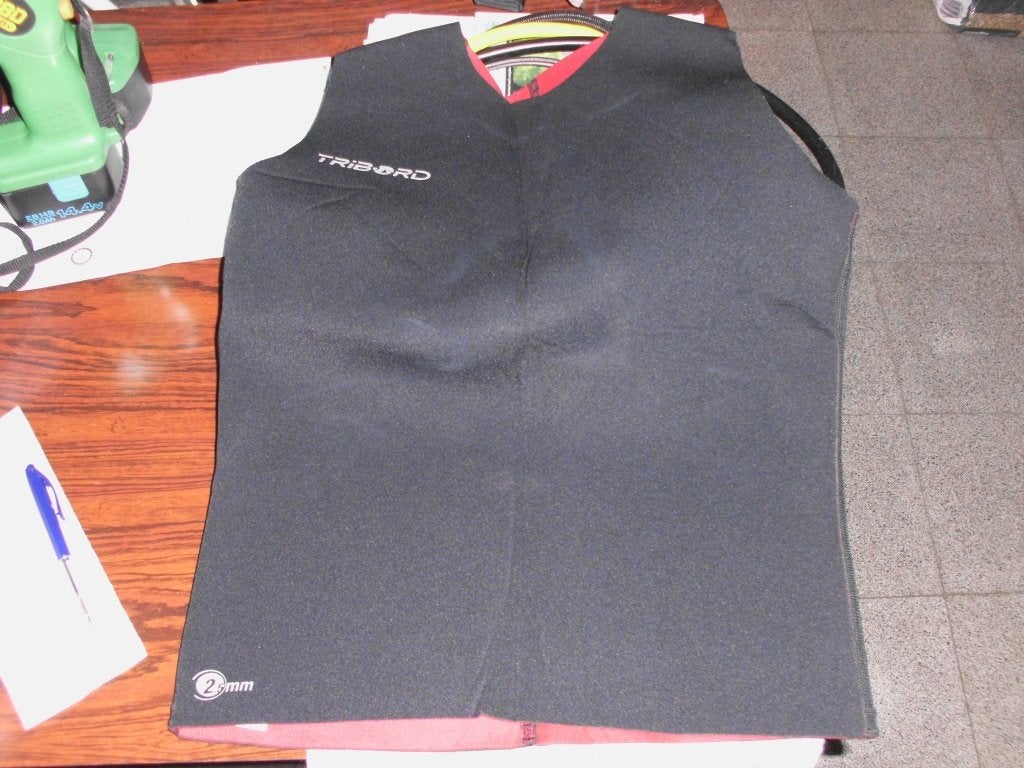 combinaison de plongée « Tribord XL 2.5mm », Sports nautiques & Bateaux, Plongée, Enlèvement, Comme neuf, Combinaison de plongée