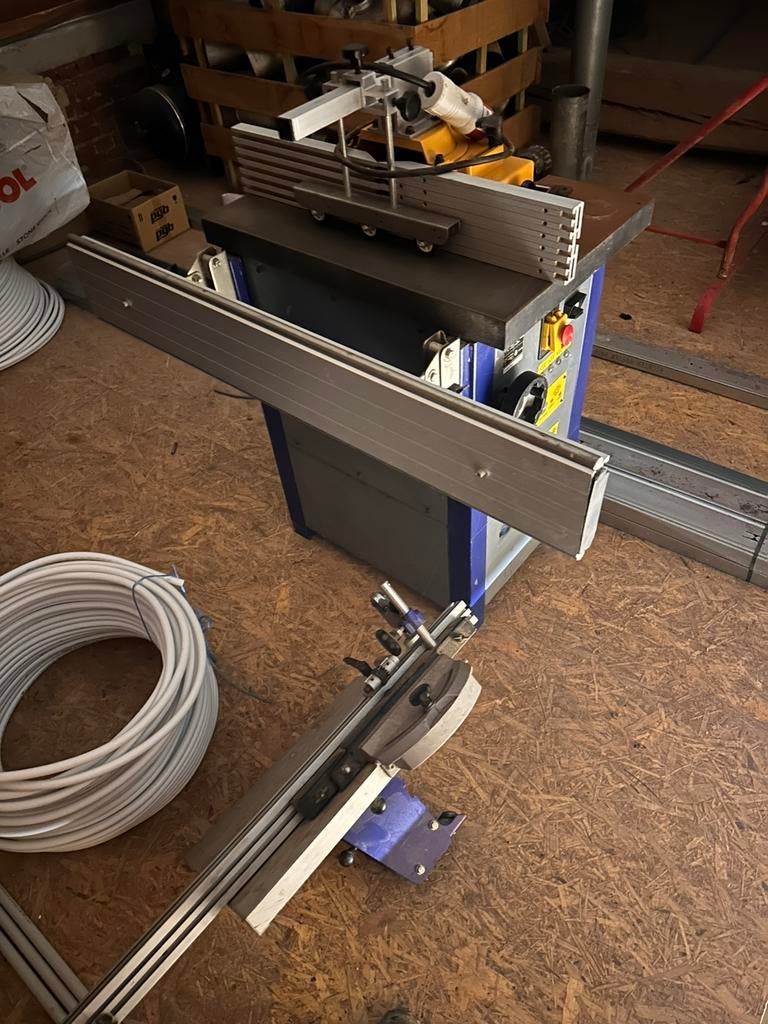 Tendotools freesmachine tt100/4, Ophalen, Zo goed als nieuw, Bovenfrees