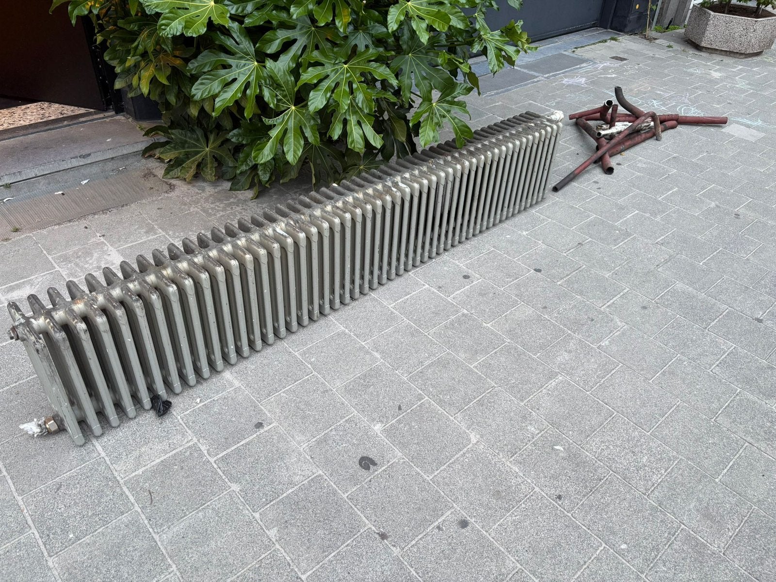 Oud ijzer (oude verwarming en buizen), Ophalen, Zo goed als nieuw