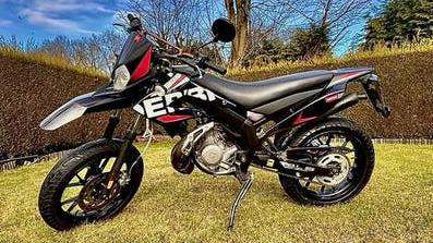 Derbi Senda Xtreme 50cc 2016, Fietsen en Brommers, Brommers | Derbi, Ophalen, 6 versnellingen, Gebruikt, Klasse B (45 km/u)