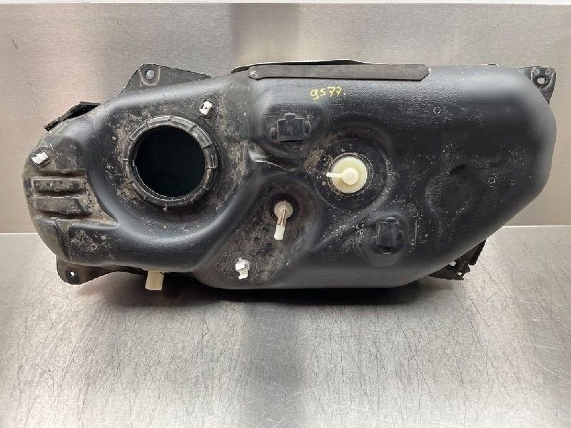 TANK Suzuki Swift (ZC / ZD) (01-2017/-), Gebruikt, Suzuki