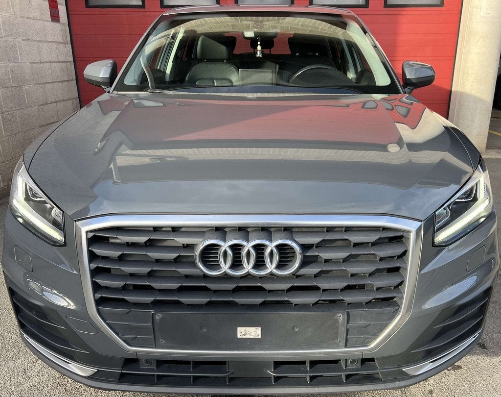 Audi Q2 30 TDi + CAR-PASS + NAVI + CUIR, Autos, Audi, Cuir, Argent ou Gris, Achat, Entreprise