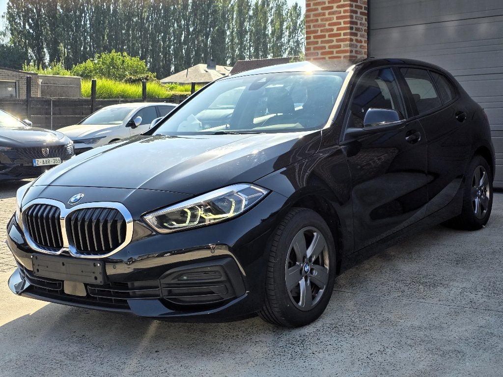 BMW 116D Automaat - 2023 - 48.000 KM - FULL LED, LED verlichting, Zwart, 5 deurs, Te koop