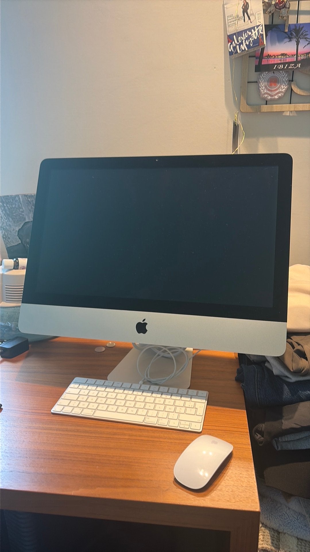 Apple iMac 21,5” Mid 2011 + toetsenbord & muis, Ophalen, Zo goed als nieuw, 4 GB, IMac
